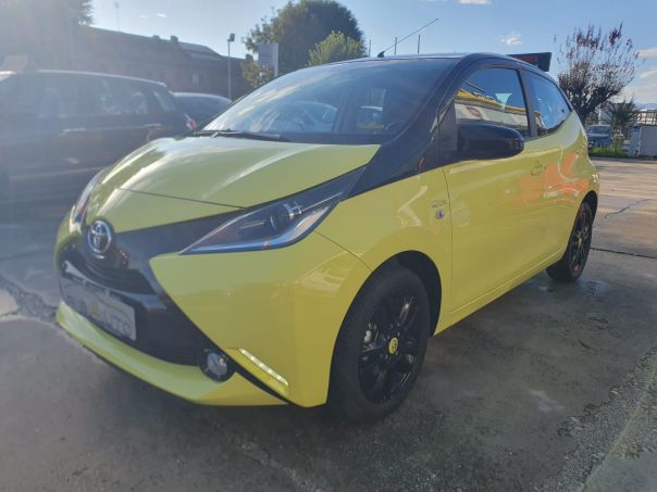 TOYOTA AYGO X-CITE CON SMART ENTRY! SPETTACOLARE