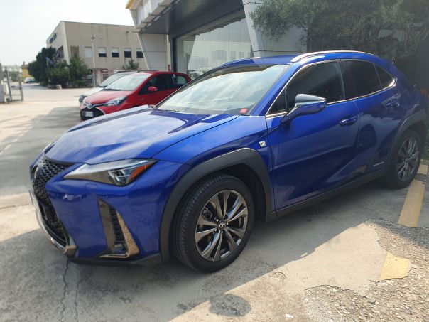 LEXUS UX Hybrid F Sport